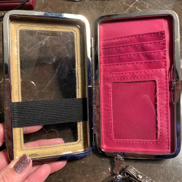 Smartphone Wristlet Case & Wallet - Picture 8 of 8